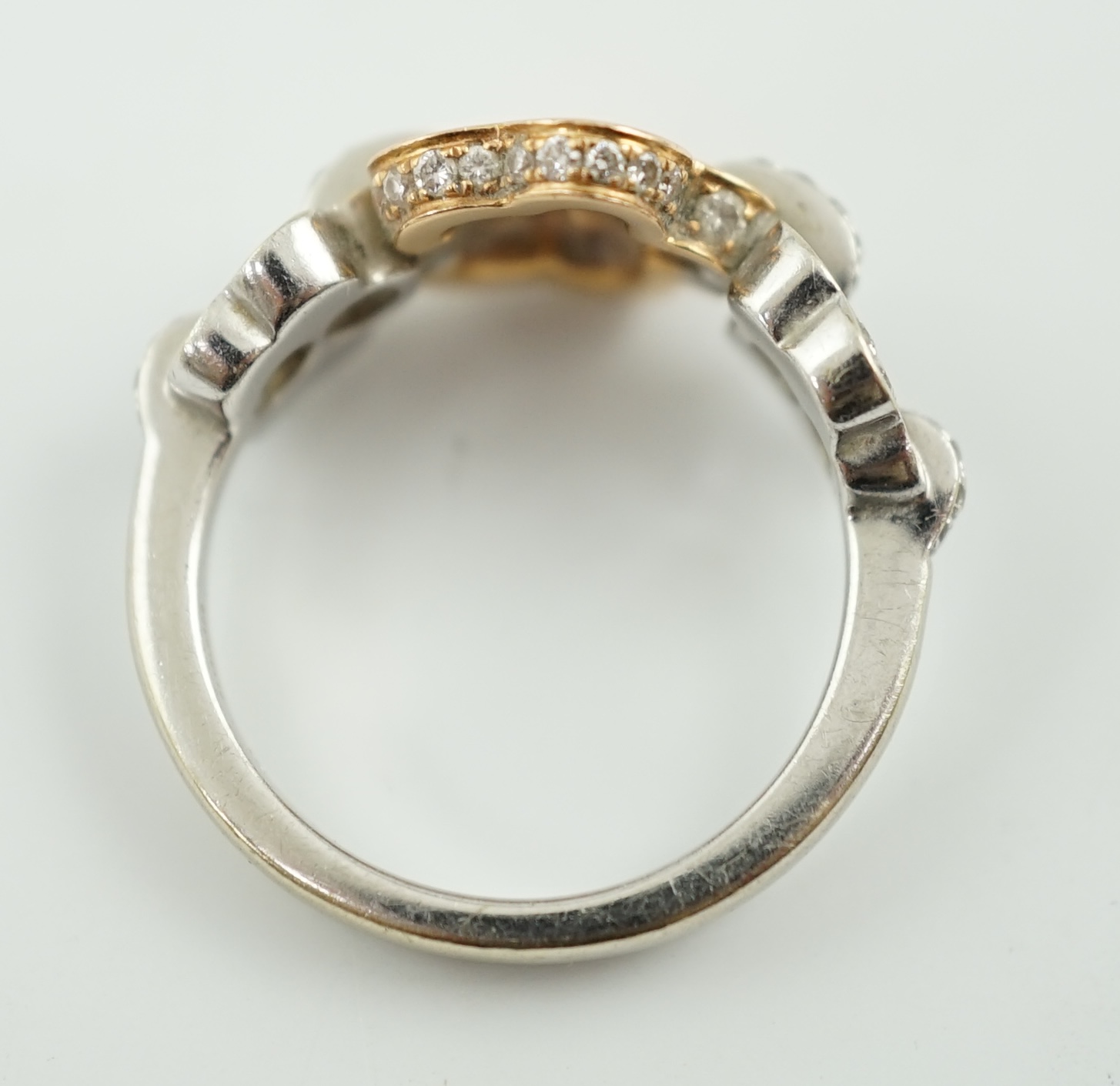 A modern Boodles & Dunthorne two colour 18ct gold and diamond chip set dress ring